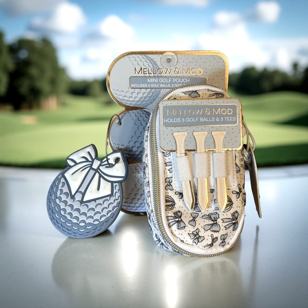 Mellow & Mod NWT Mini Golf Pouch Set 3 Golf Balls Bag Tag & Tees Clip on Bag